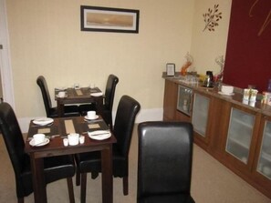Restaurant - The Wellsway (Torquay)
