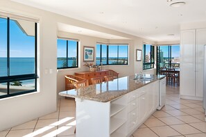 3 Bedrooms Ocean View Apartment | Private kitchen