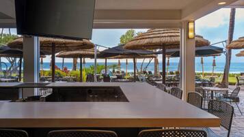 Breakfast, lunch, dinner served; pool views