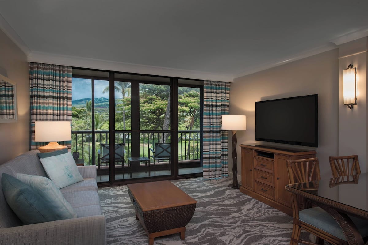 Suite, 1 Bedroom, Non Smoking, Balcony (View) | Living area