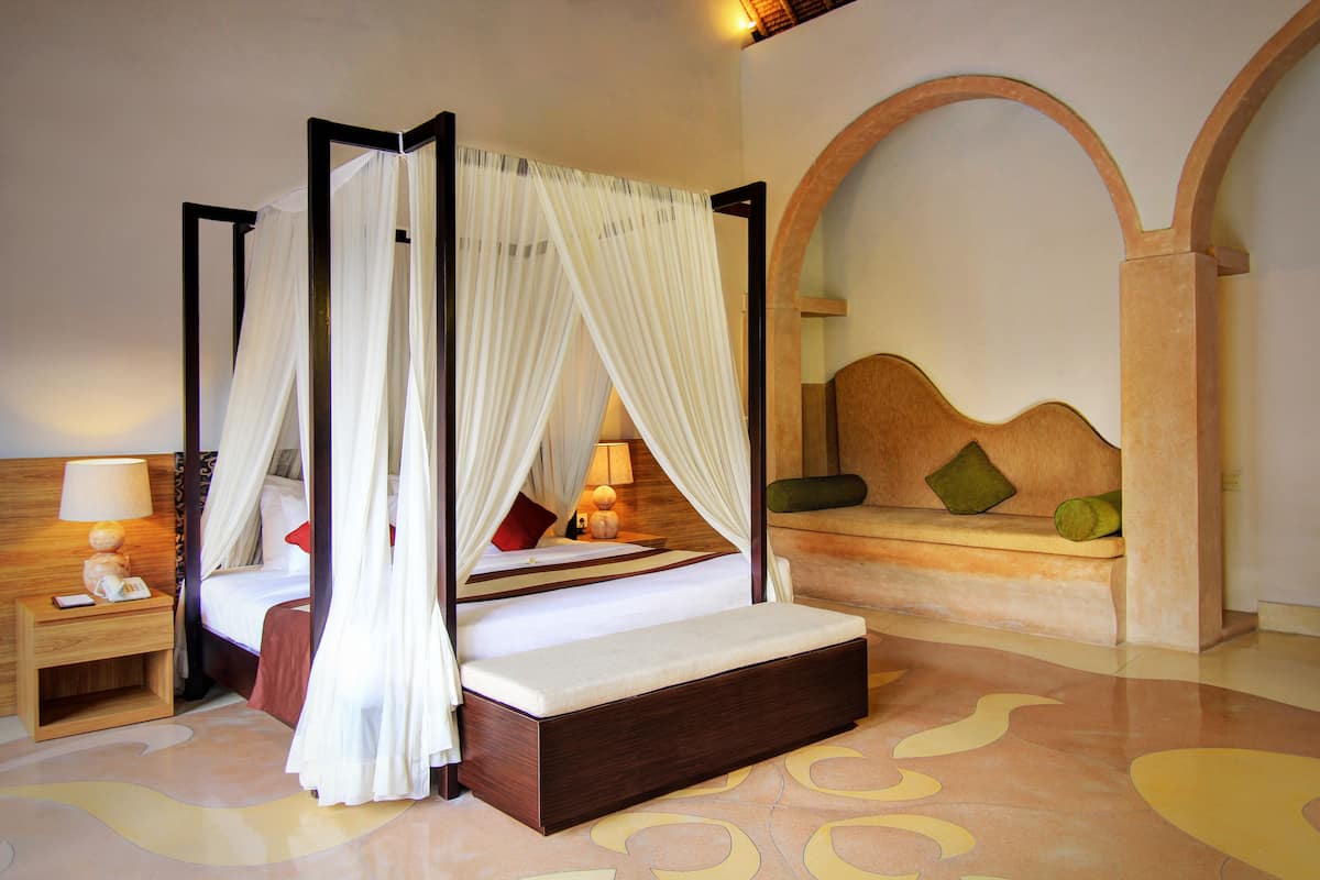 Presidential Villa (3BR) | 1 bedroom, minibar, in-room safe, desk