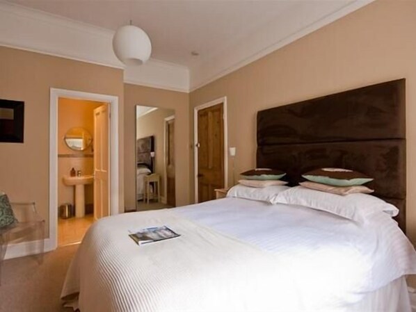 Double Room, 1 King Bed, Private Bathroom