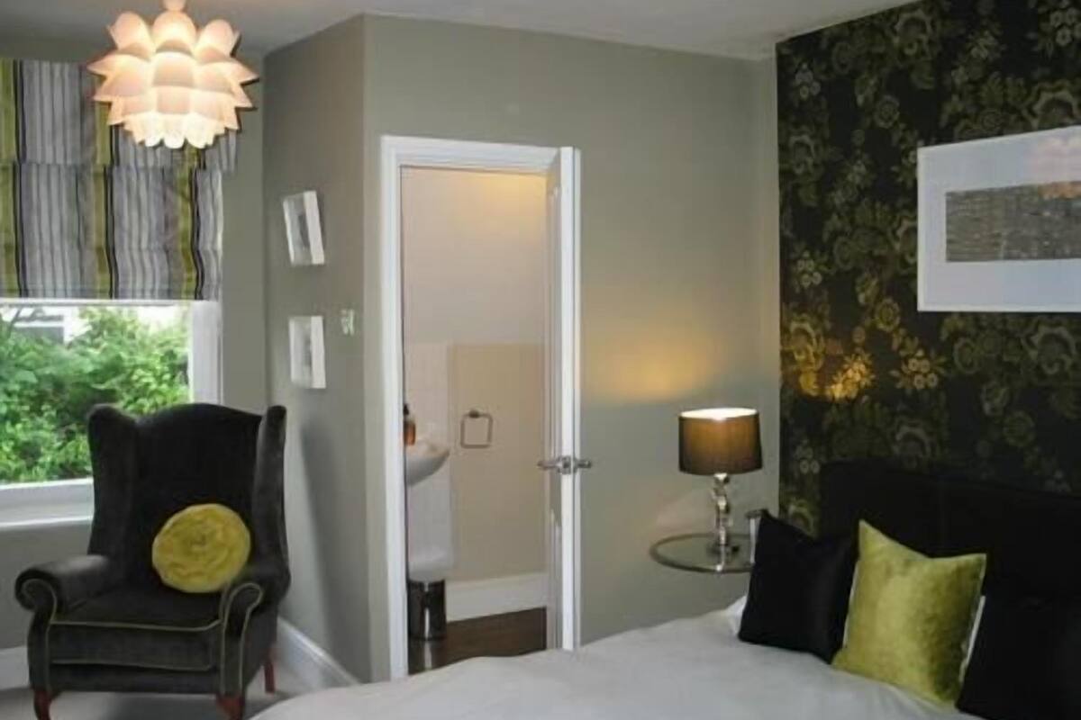 Tweepersoonskamer, en-suite badkamer