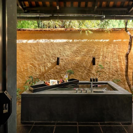 1 Bedroom Pool Villa | Minibar, in-room safe, desk, blackout curtains