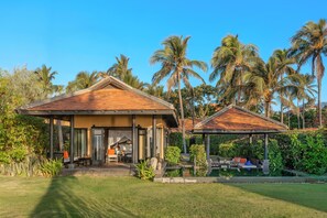 Sviitti, 2 makuuhuonetta | Minibaari, tallelokero huoneessa, työpöytä, pimennysverhot