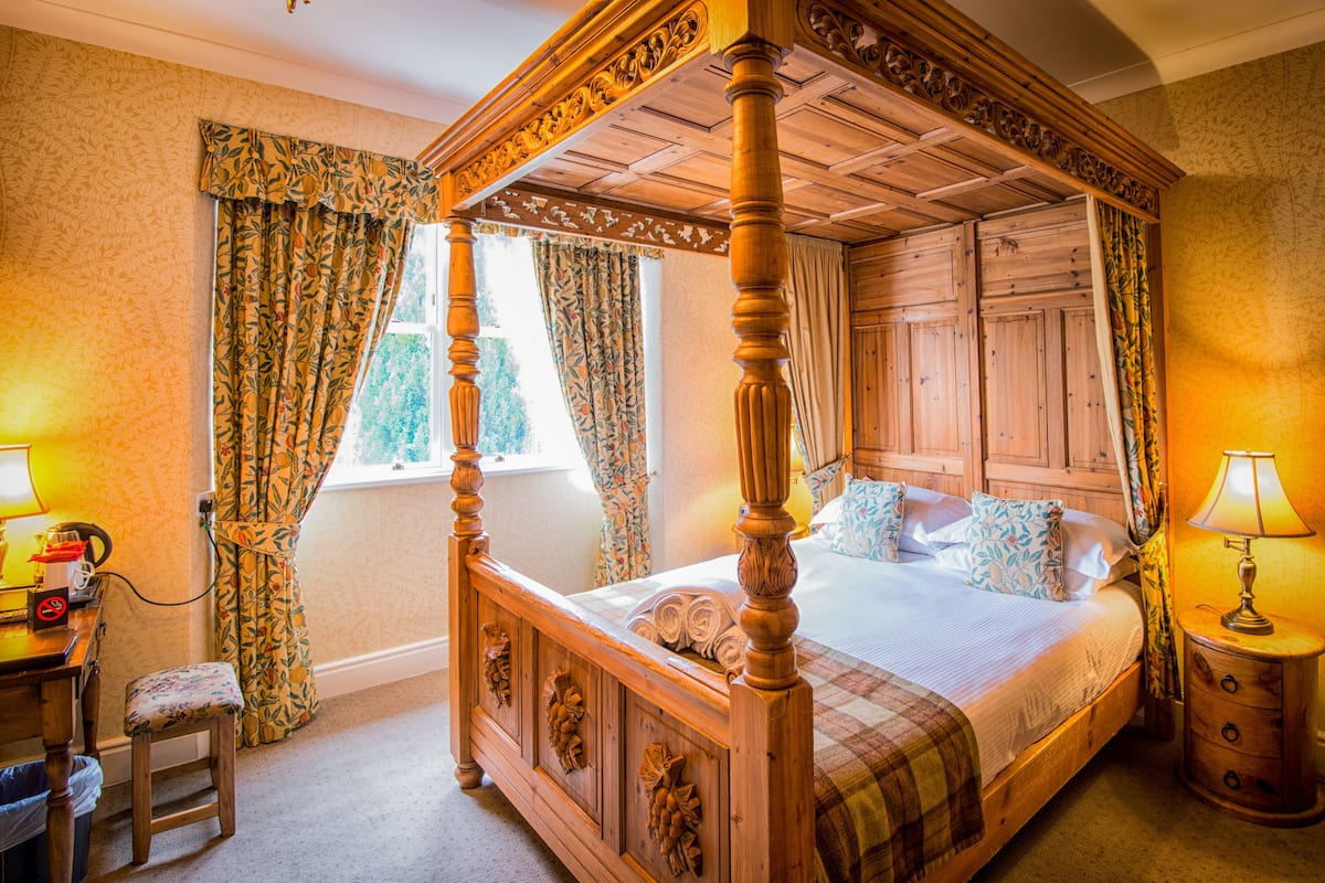 Four Poster Bedroom