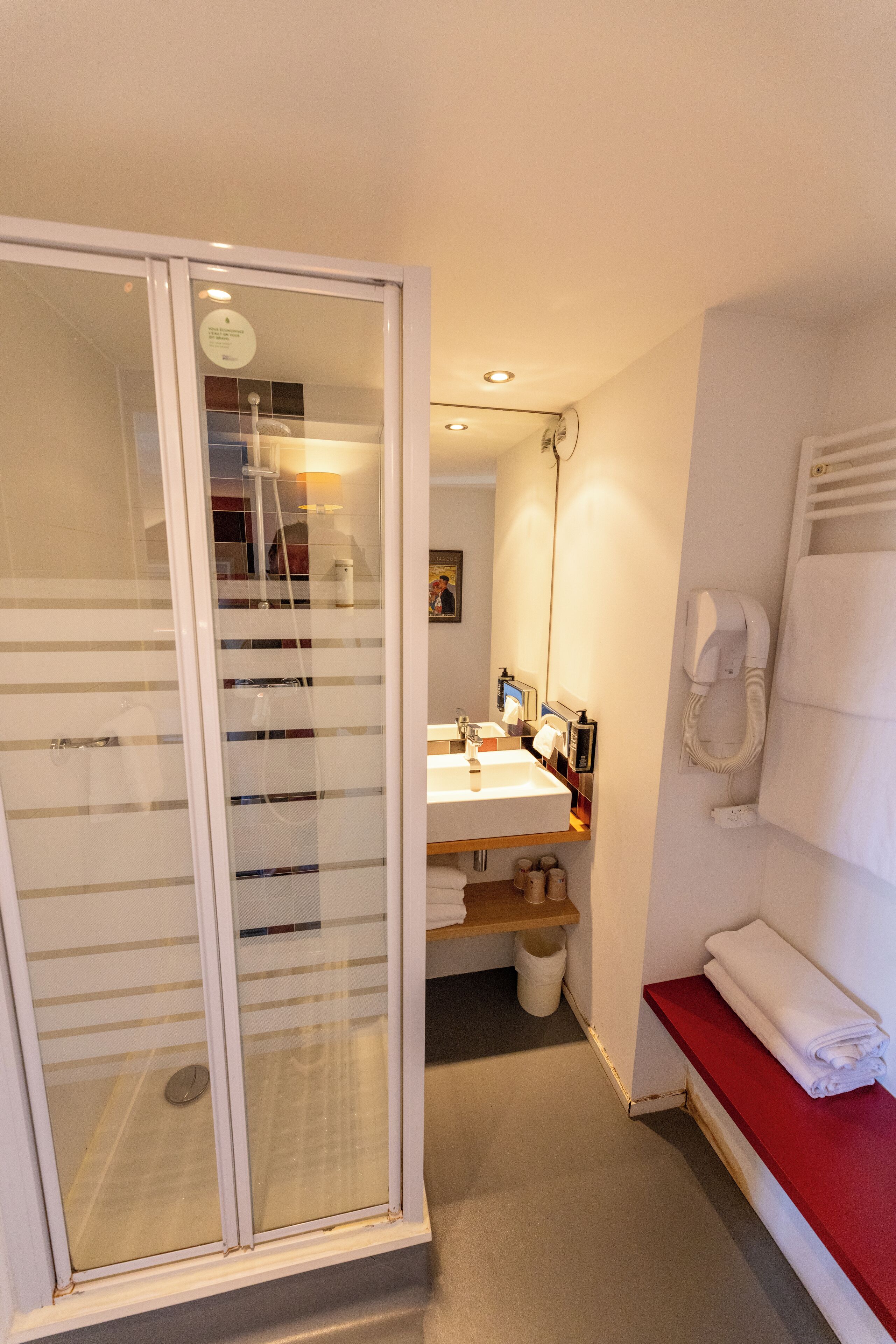 family room, 1 double bed with sofa bed (classic) | bathroom | shower, free toiletries, hair dryer, towels