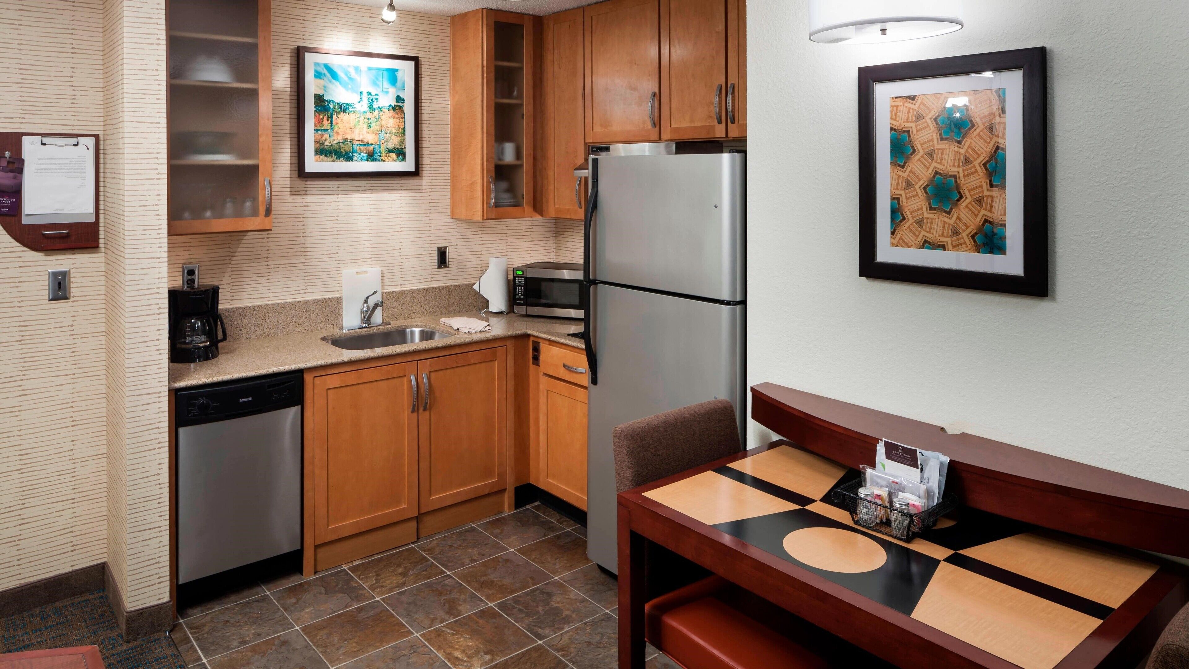 fridge, microwave, stovetop, dishwasher