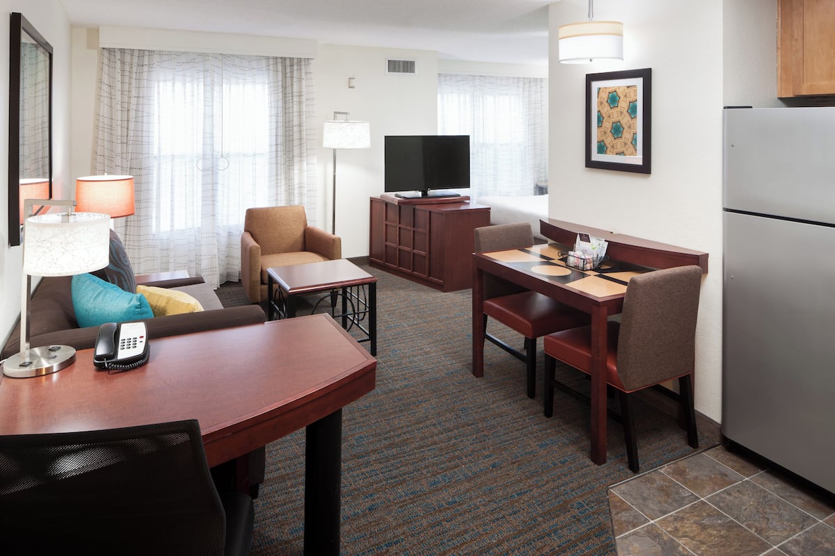 37-inch lcd tv with digital channels, tv