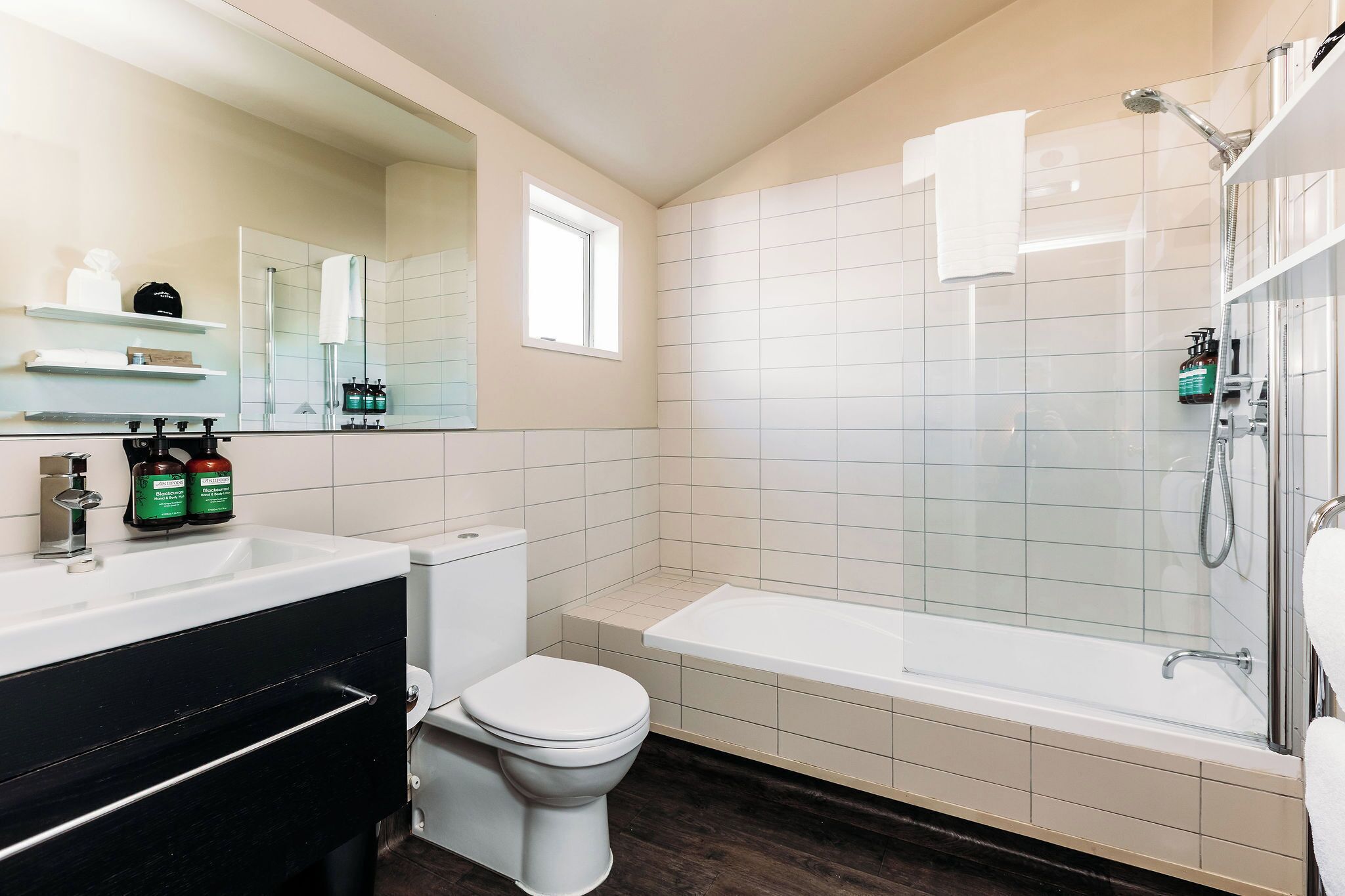 Photo - The Dairy Hotel Queenstown, A Naumi Chapter