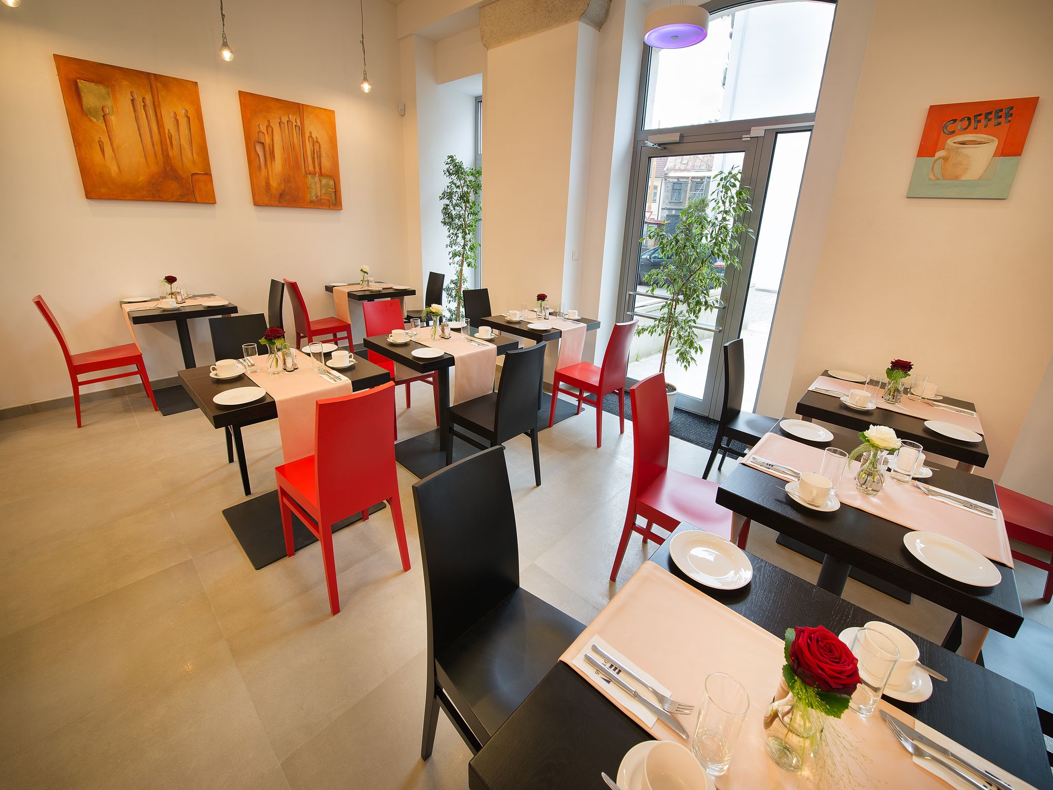 free buffet breakfast