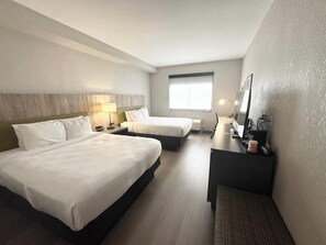 Premium bedding, desk, blackout drapes, iron/ironing board - Country Inn & Suites by Radisson, Port Charlotte, FL (Port Charlotte)