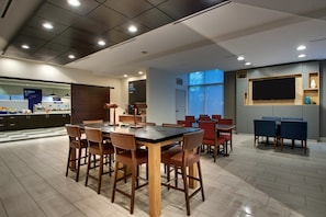 Free daily buffet breakfast - Holiday Inn Express Lexington North-Georgetown by IHG (Georgetown)