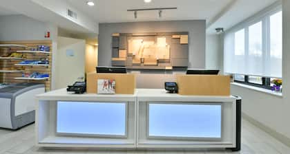 Country Inn & Suites by Radisson, Staten Island