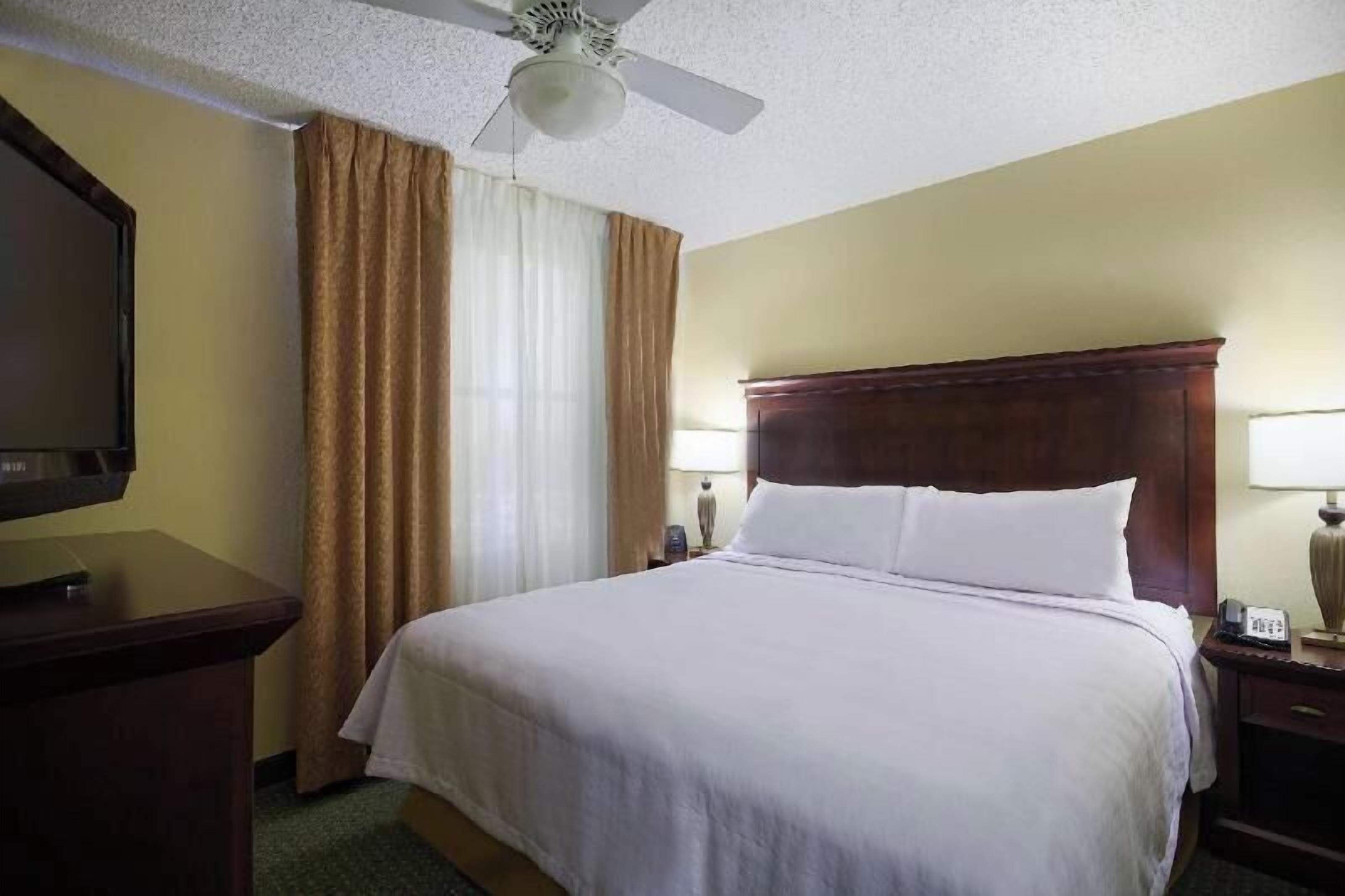 Desk, iron/ironing board, free cots/infant beds, free WiFi