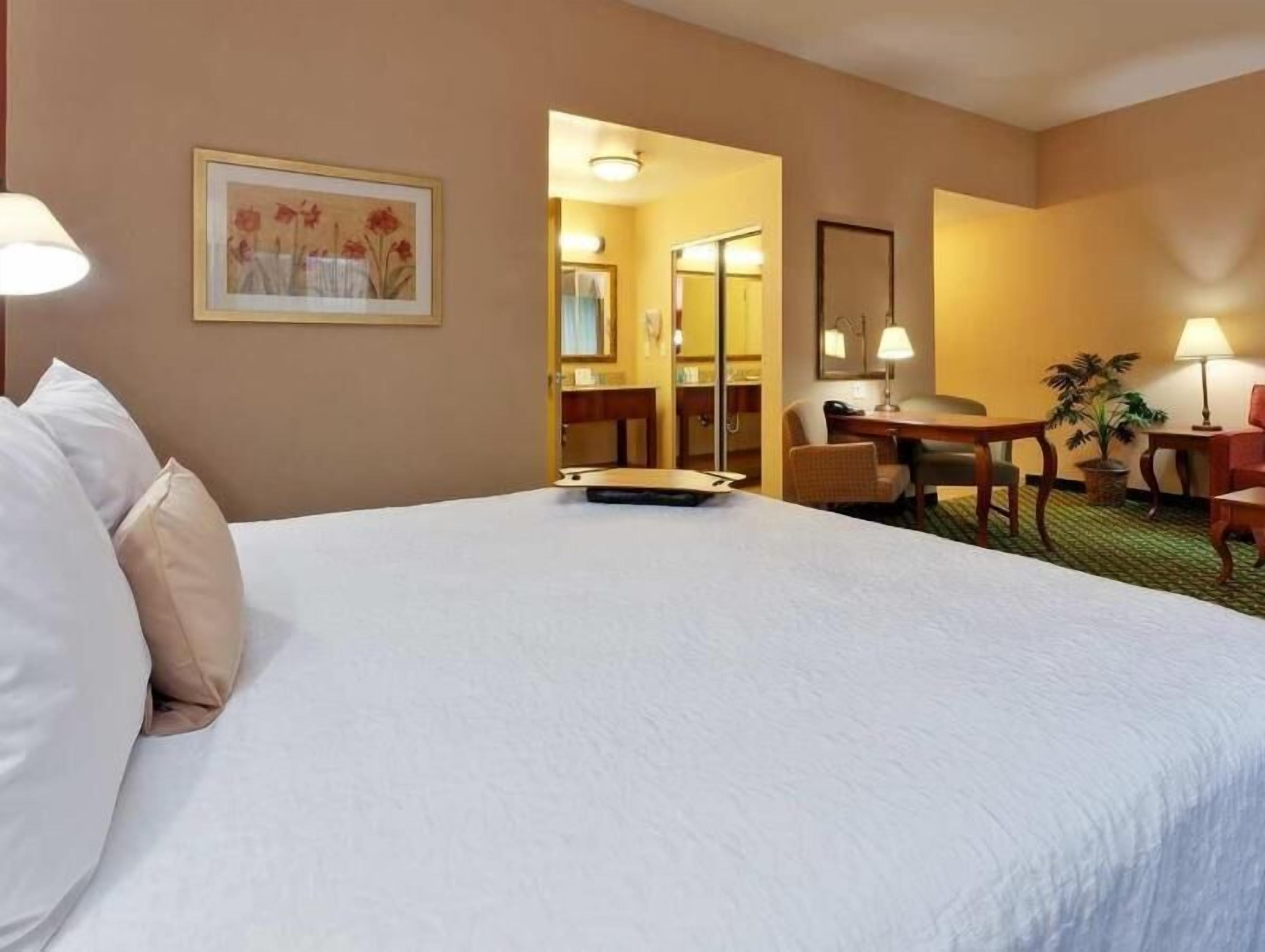 Premium bedding, in-room safe, desk, blackout curtains