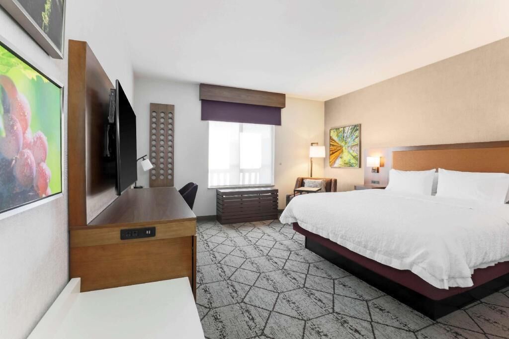Premium bedding, in-room safe, desk, blackout curtains