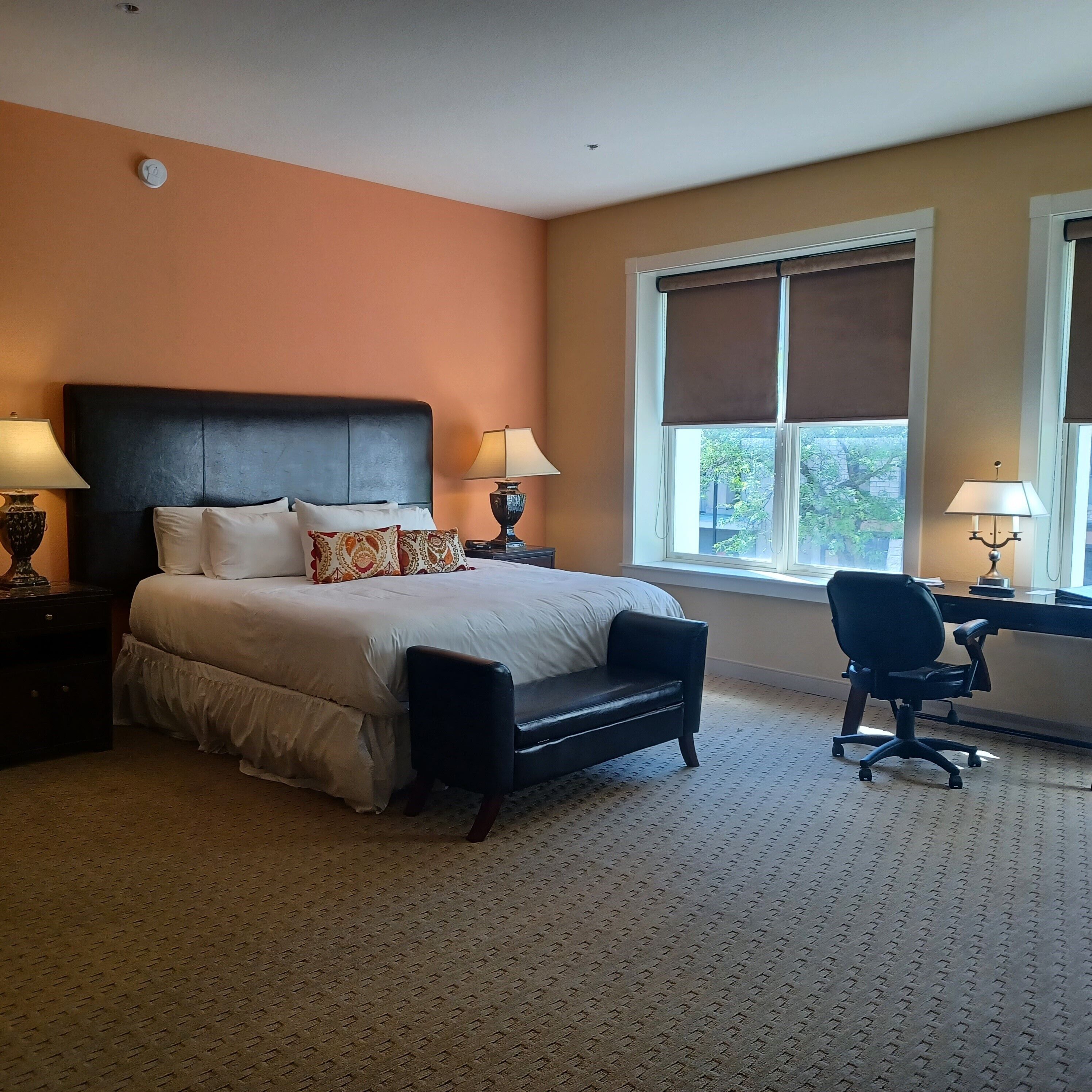 1 bedroom, down duvets, in-room safe, desk