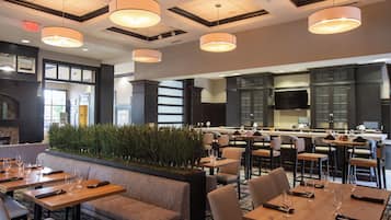 Frühstück, Mittagessen und Abendessen