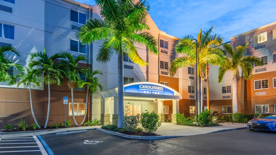 Candlewood Suites Fort Myers Sanibel Gateway by IHG