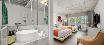 Riviera Hotel South Beach