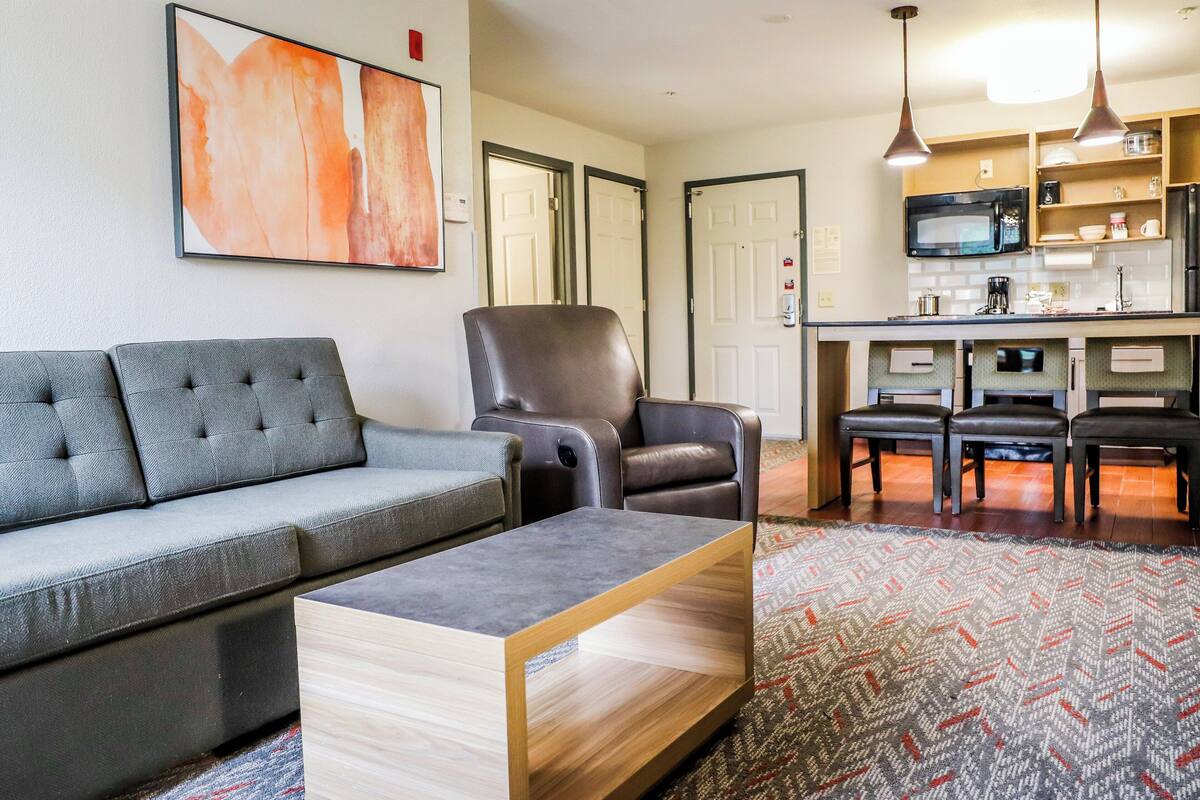 suite, 1 bedroom | 1 bedroom, desk, blackout curtains, iron/ironing board