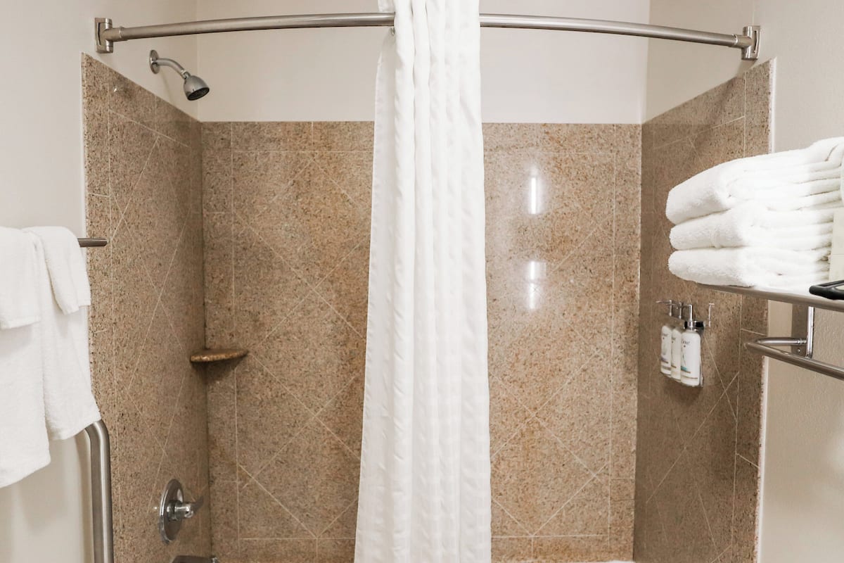 Studio Suite, 2 Double Beds | Room amenity