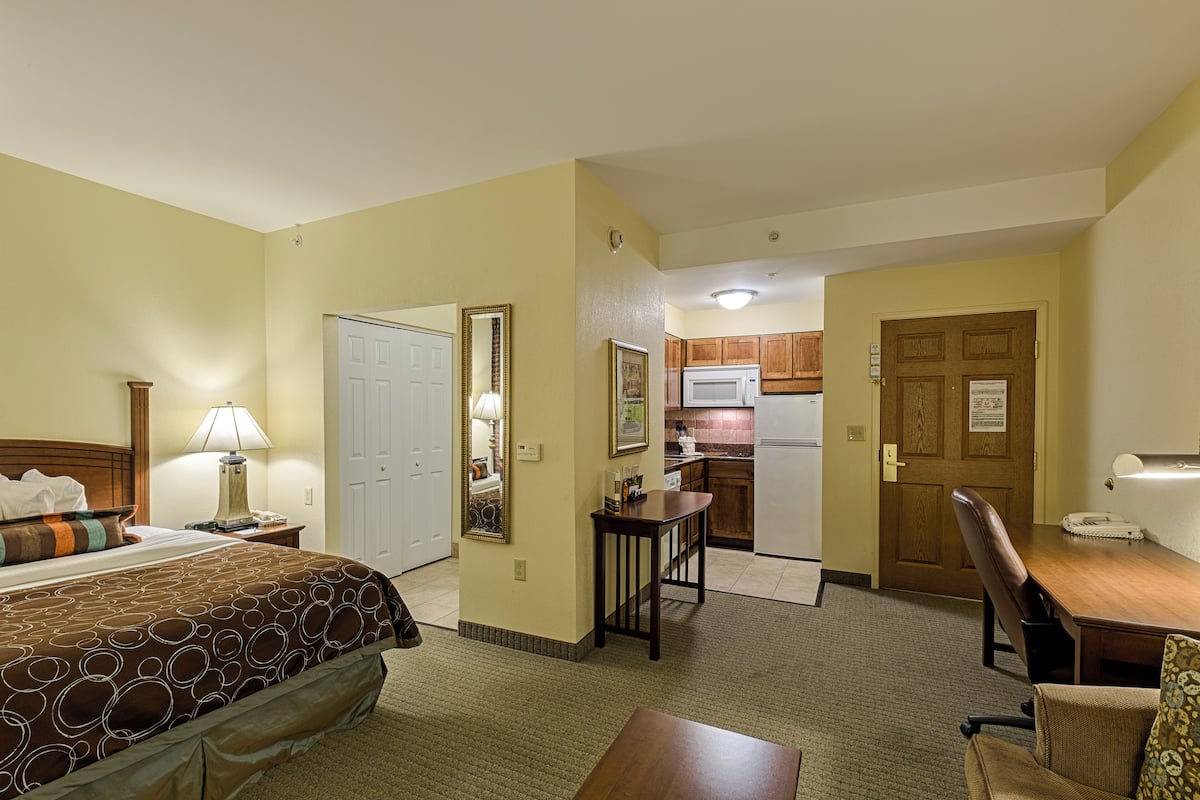Suite, 1 Bedroom, Accessible, Kitchen (Comm, Accessible Tub) | 1 bedroom, in-room safe, desk, iron/ironing board