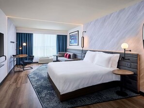 Down duvets, pillow-top beds, in-room safe, desk - Novotel Toronto Vaughan Centre (Vaughan)