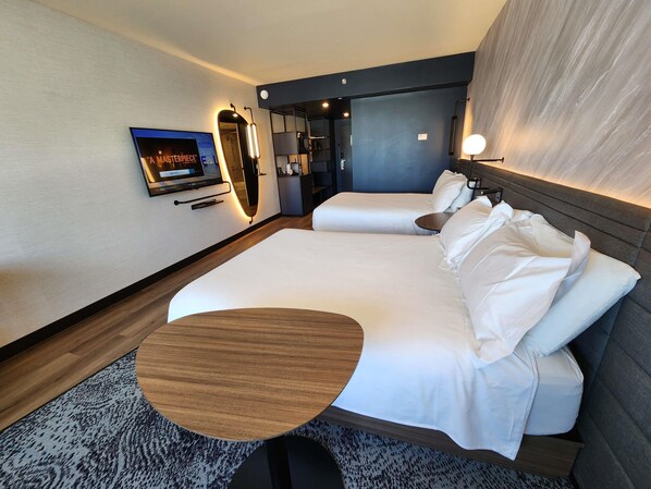 Daunenbettdecken, Pillowtop-Betten, Zimmersafe, Schreibtisch