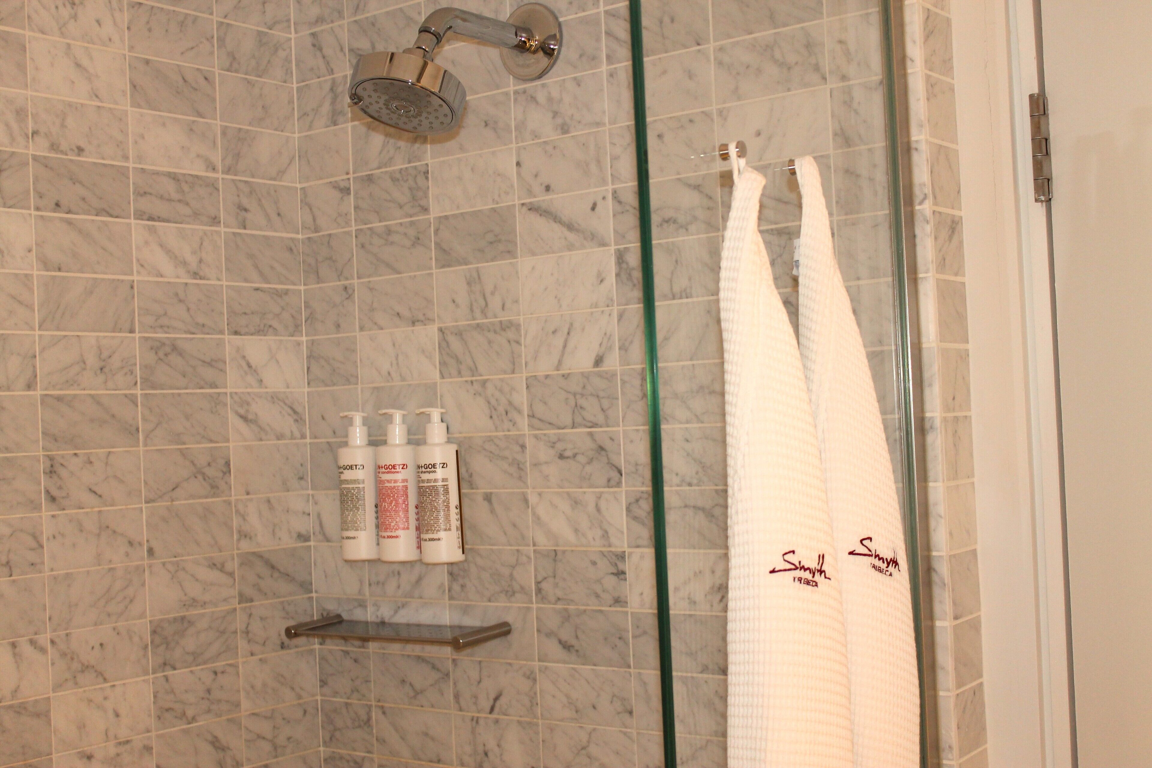 Superior Room, 1 Queen Bed (Superior Queen) | Bathroom