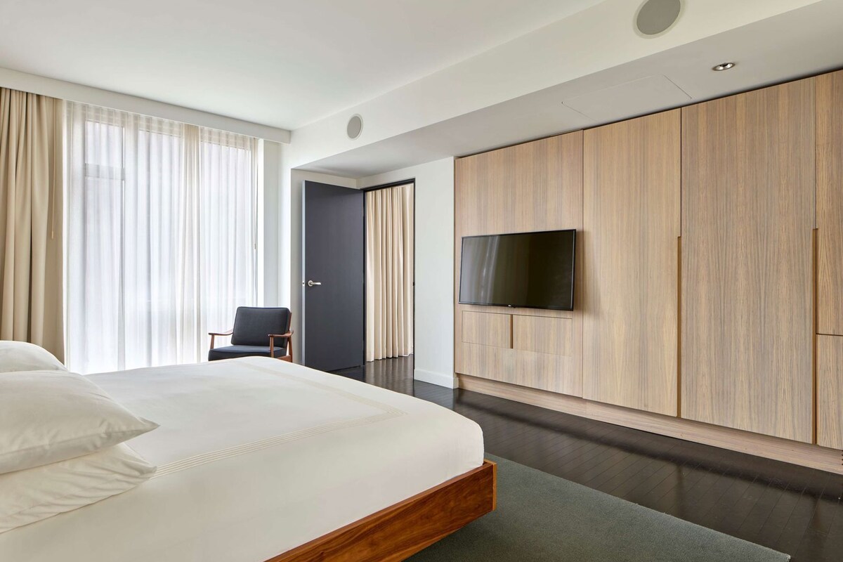 Hochwertige Bettwaren, Daunenbettdecken, Pillowtop-Betten, Zimmersafe