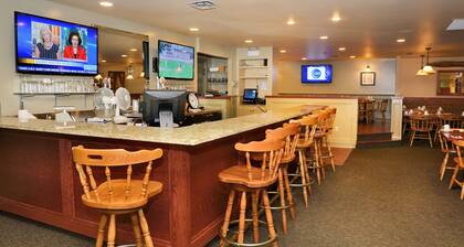 Slemon Park Hotel & Conference Centre