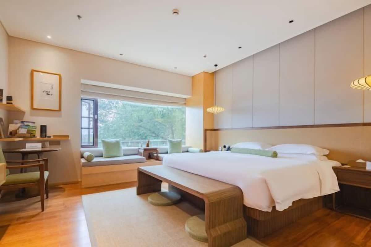 Down duvets, minibar, in-room safe, desk