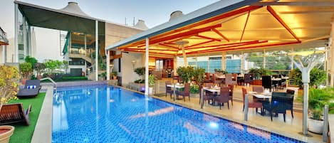 Piscina a l'aire lliure