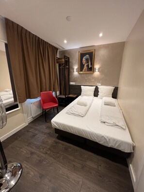 Doppelzimmer | Zimmersafe, kostenloses WLAN, Bettwäsche