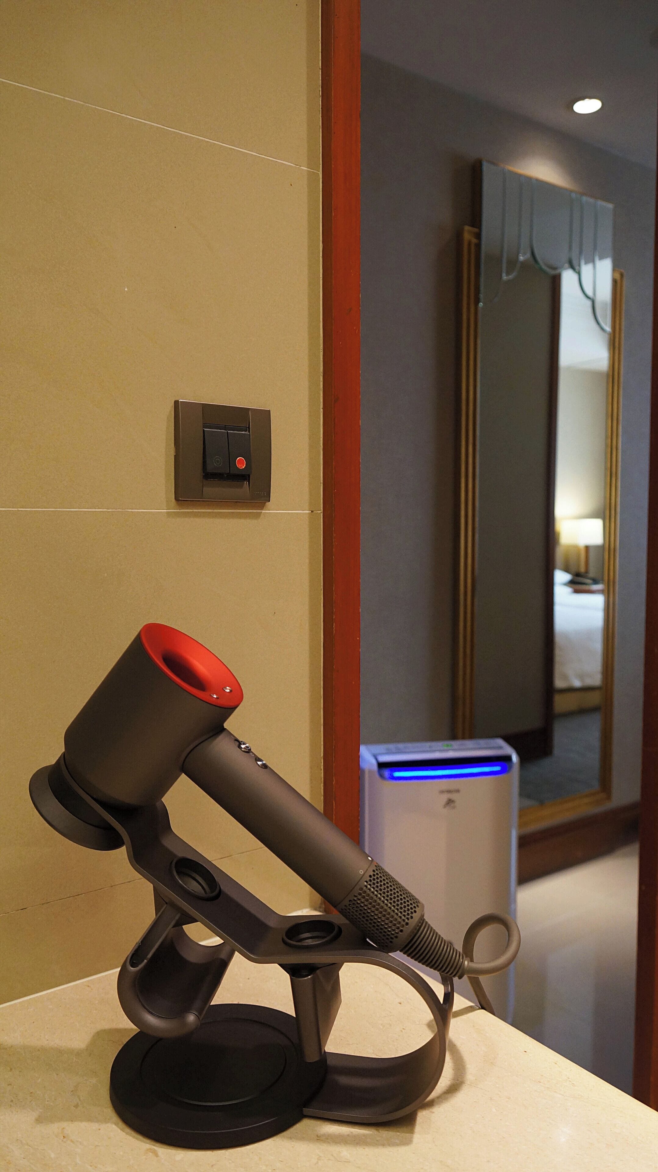 43-inch led tv with satellite channels, tv, pay films