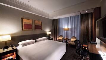 Premium bedding, minibar, in-room safe, desk