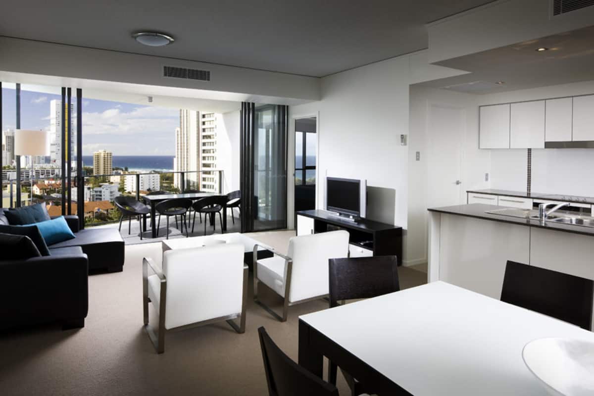 Quarto, 2 quartos (Ocean) | Cofres nos quartos, escrivaninha, ferros/tábuas de passar roupa