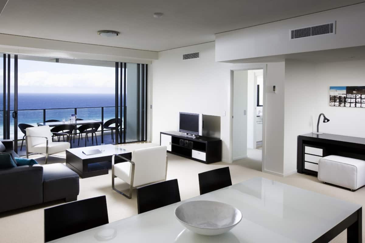 Suíte, 3 quartos (Ocean) | Cofres nos quartos, escrivaninha, ferros/tábuas de passar roupa