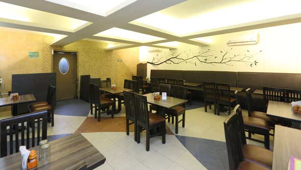 Dining - Sangeetha Residency (Chennai)