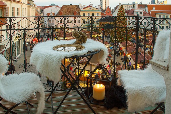 Apartemen Deluks, 2 kamar tidur (with balcony and bath) | Teras/patio