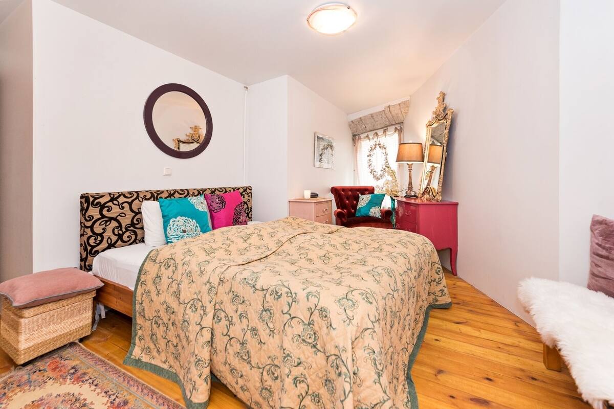 1 bedroom, minibar, desk, iron/ironing board (on request)