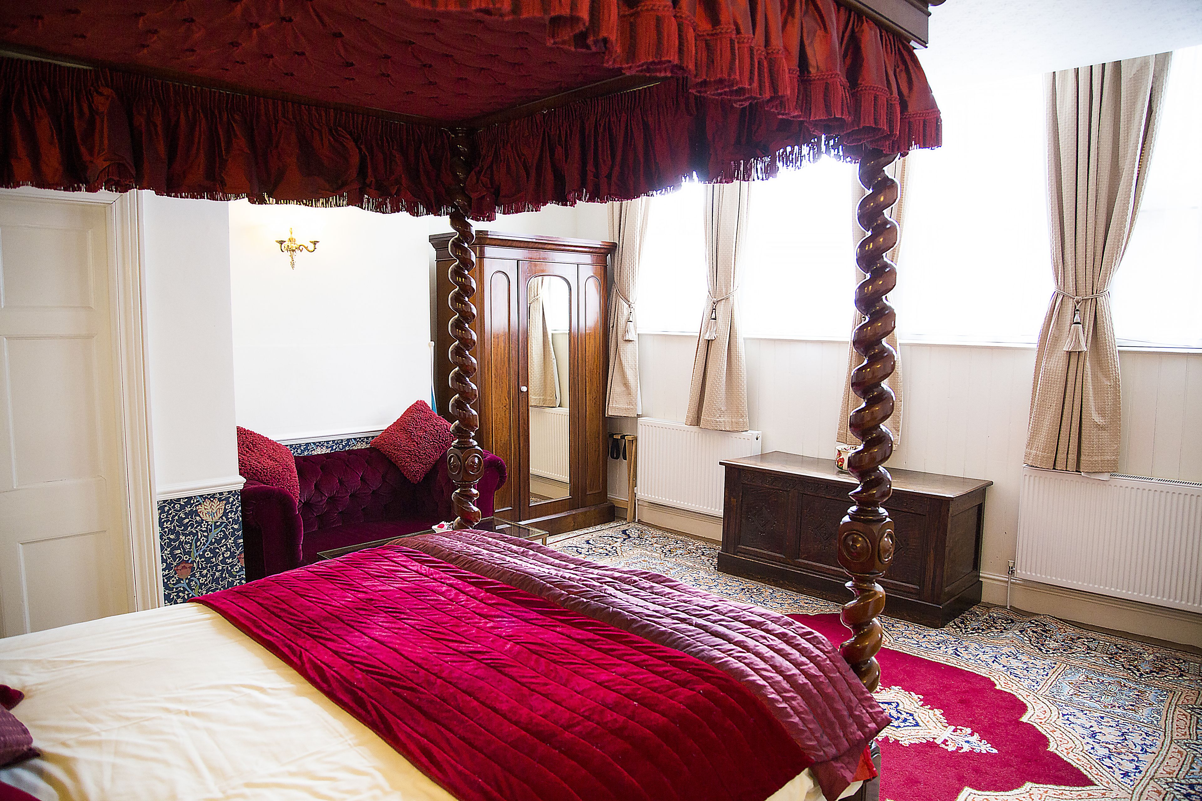 standard room, 1 double bed, non smoking (canopy bed) | desk, iron/ironing board, free wifi, bed sheets