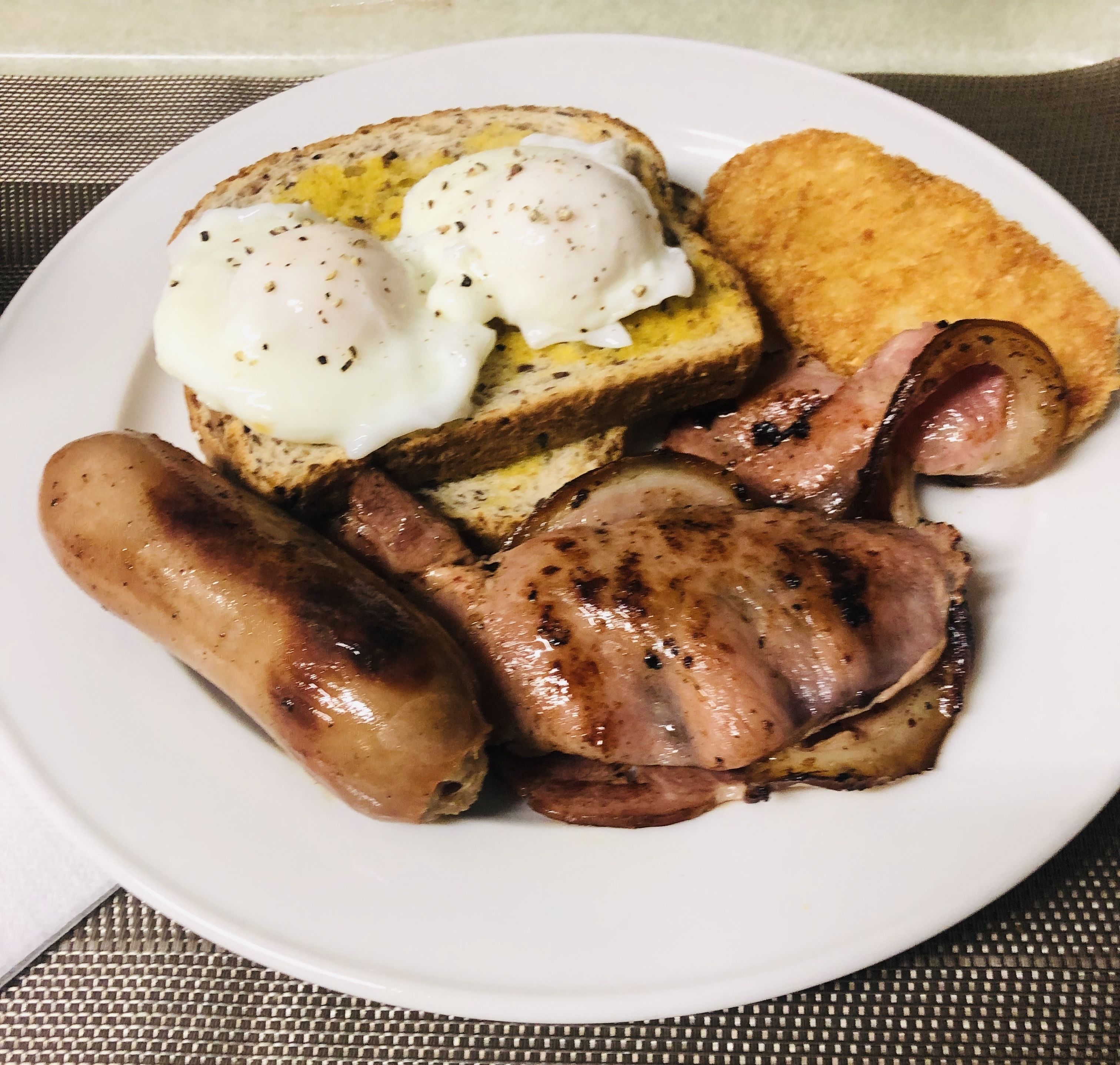 daily full breakfast (nzd 21 per person)