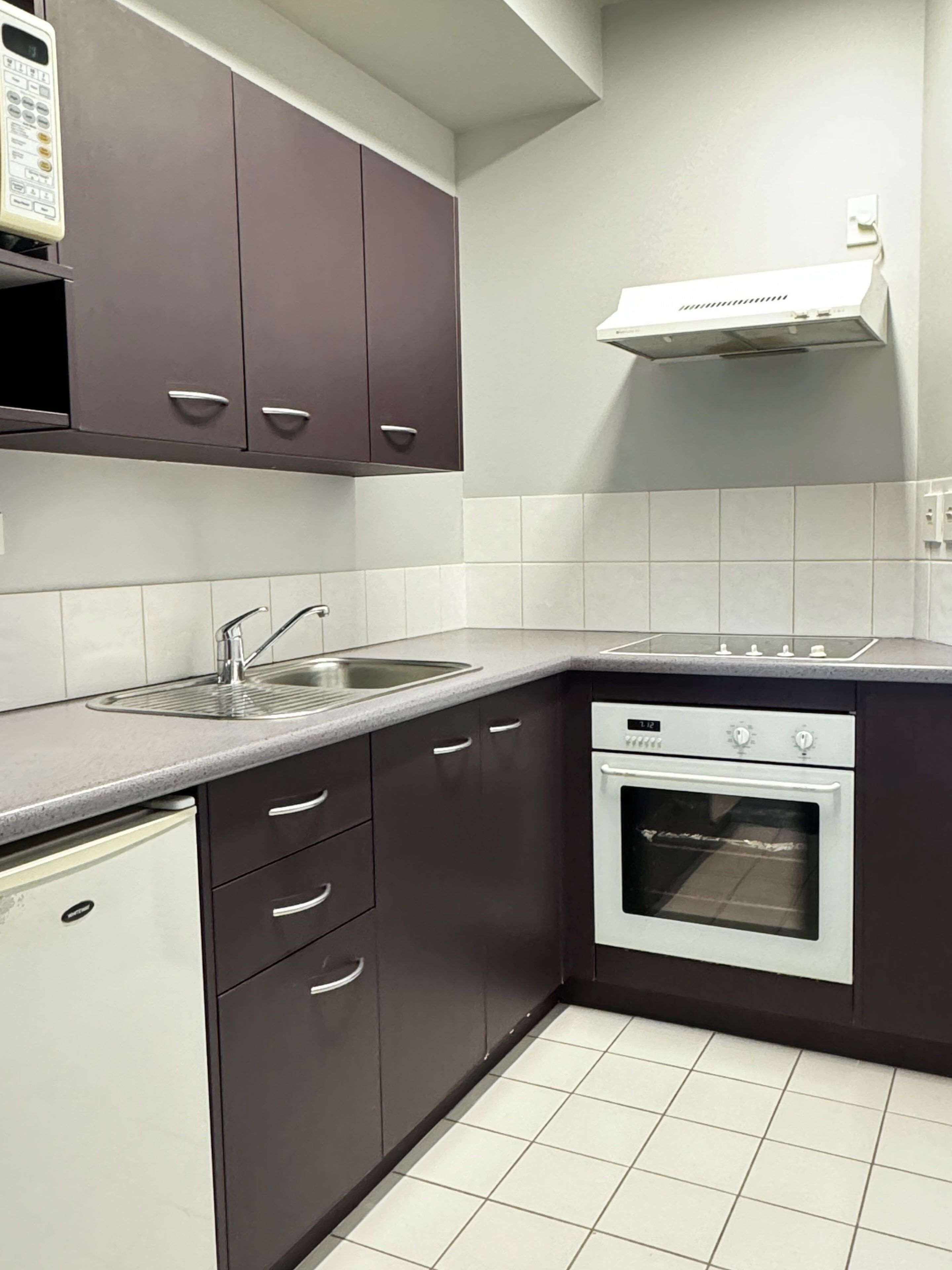 standard apartment, multiple beds, non smoking, balcony (living room, full kitchen) | room amenity