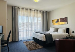 Premium bedding, in-room safe, individually decorated - Best Western Wellington (Wellington)
