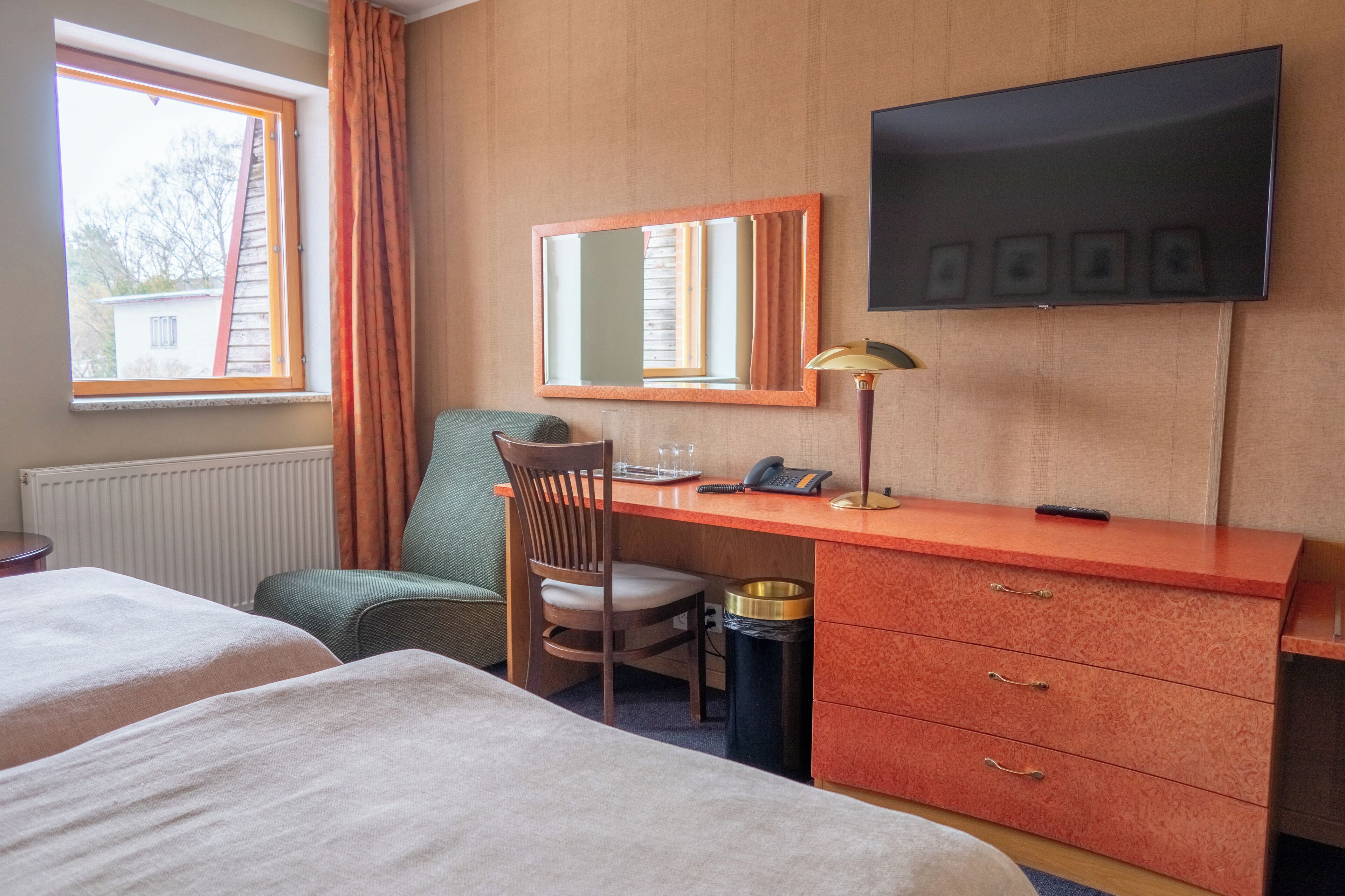 standard double or twin room | desk, laptop workspace, iron/ironing board, free wifi