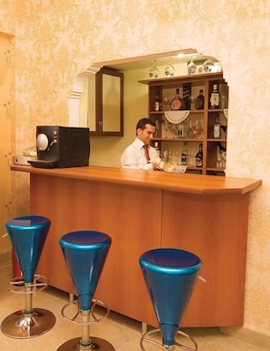 Bar (on property) - Meddusa Hotel (Istanbul)