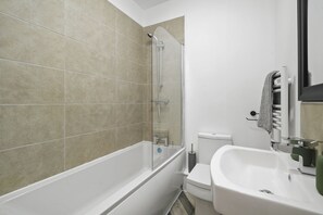 Business Apartment, Private Bathroom (Acacia Suite) | Bathroom - Luxe Holiday Apartments by Sasco (Blackpool)